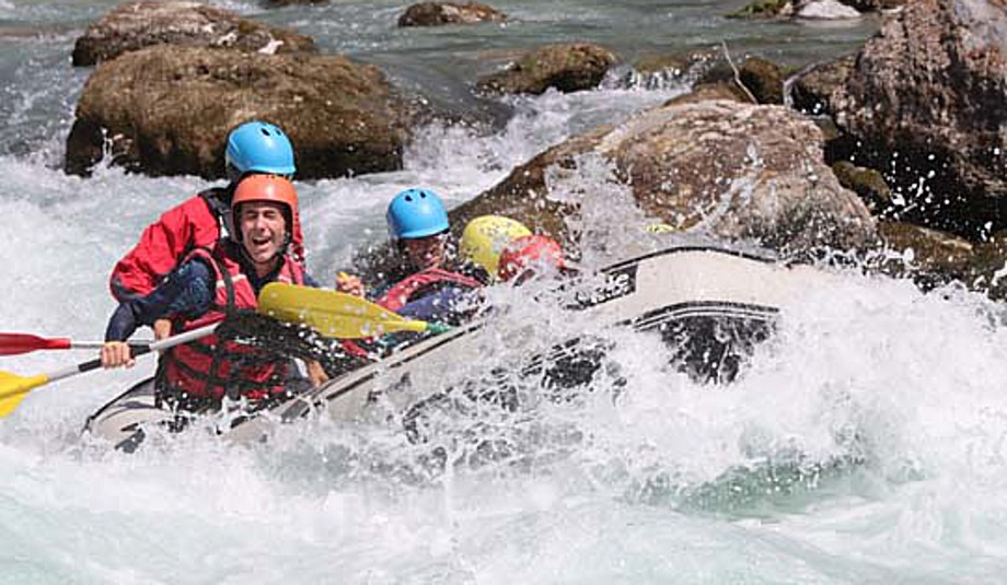 La puissance du rafting sur la Durance : Une aventure palpitante de Saint-Clément à Embrun, au cœur des Hautes-Alpes